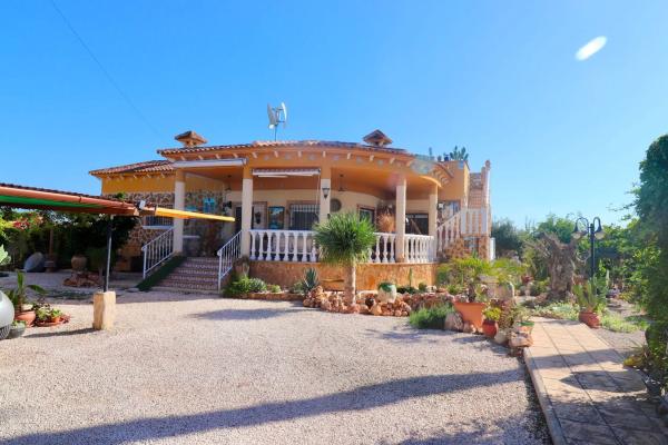 Chalet independiente en venta en Catral, Catral
 photo 1