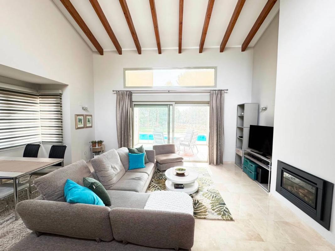 Properties for sale and rent in Spain photo 2