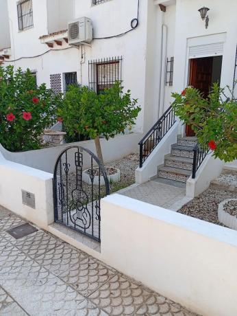 Chalet adosado en avenida Ramblas de Oleza, 37 photo 4