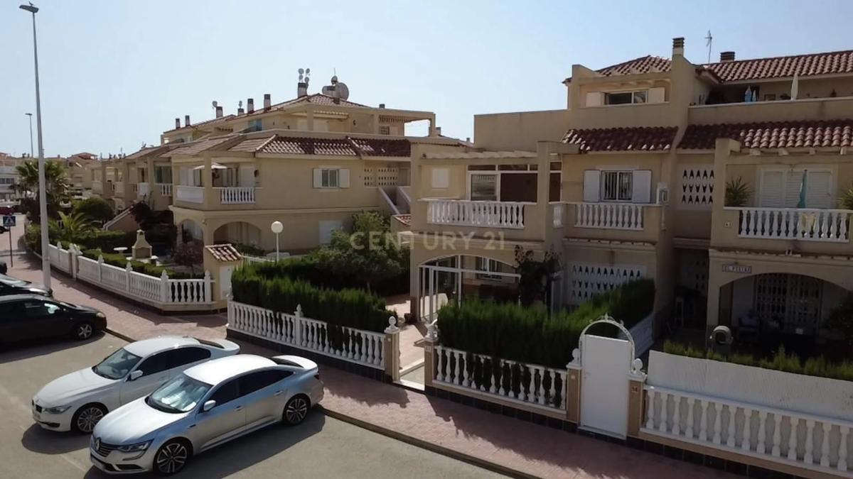 Properties for sale and rent in Spain photo 2