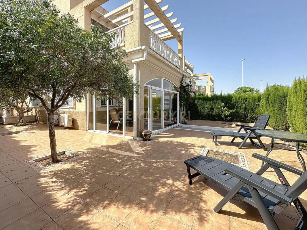 Properties for sale and rent in Spain photo 3