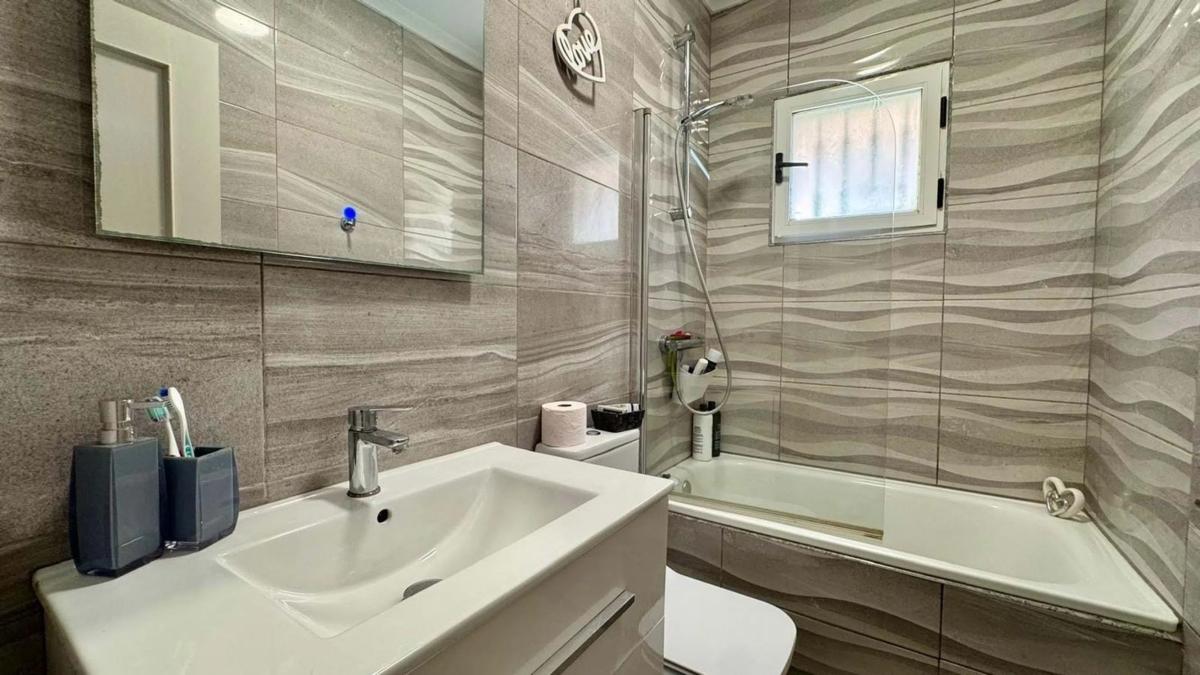Продажа отдельного шале в  San Miguel de Salinas, Сан-Мигель-де-Салинас photo 4