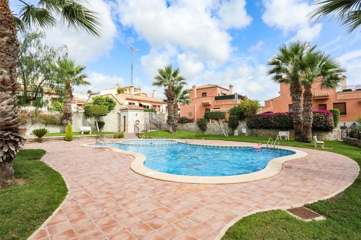 Properties for sale and rent in Spain photo 2