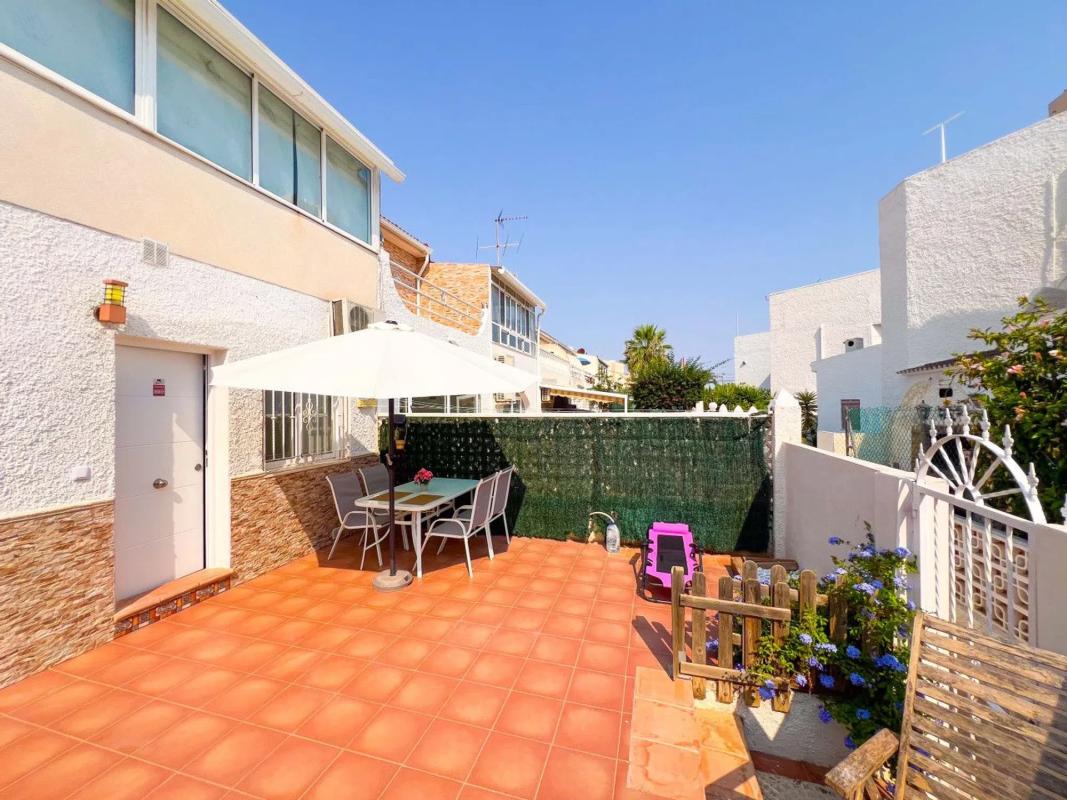 Venta de chalet independiente en Calle Segovia, Torrevieja
 photo 3