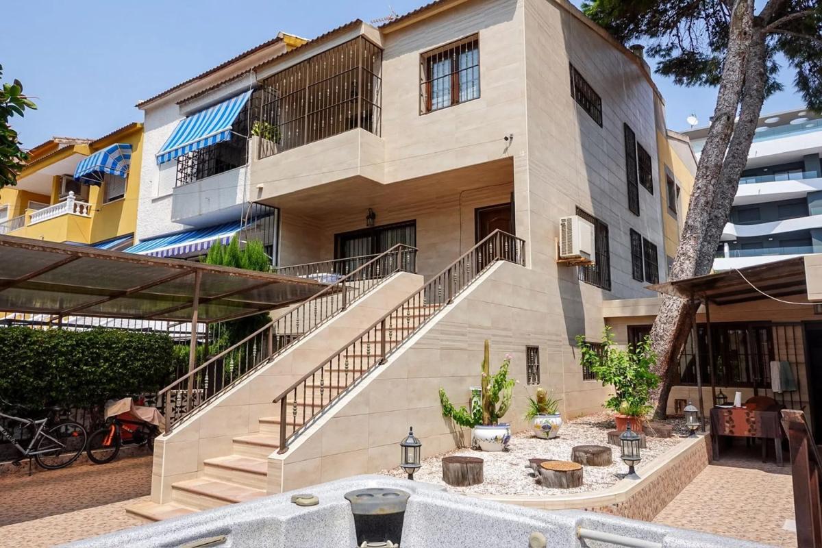 Properties for sale and rent in Spain photo 4