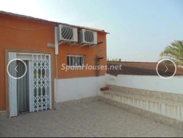 Casa independiente en via Partida Casicas s/n thumbnail 2