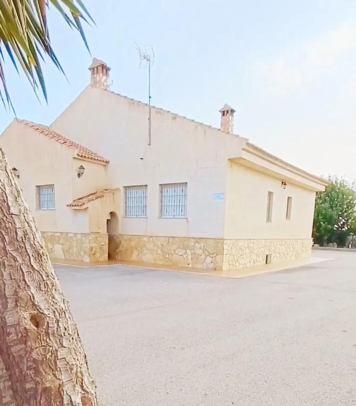 Properties for sale and rent in Spain photo 2