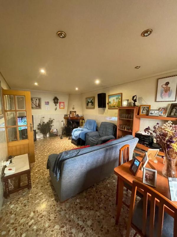 Properties for sale and rent in Spain photo 1