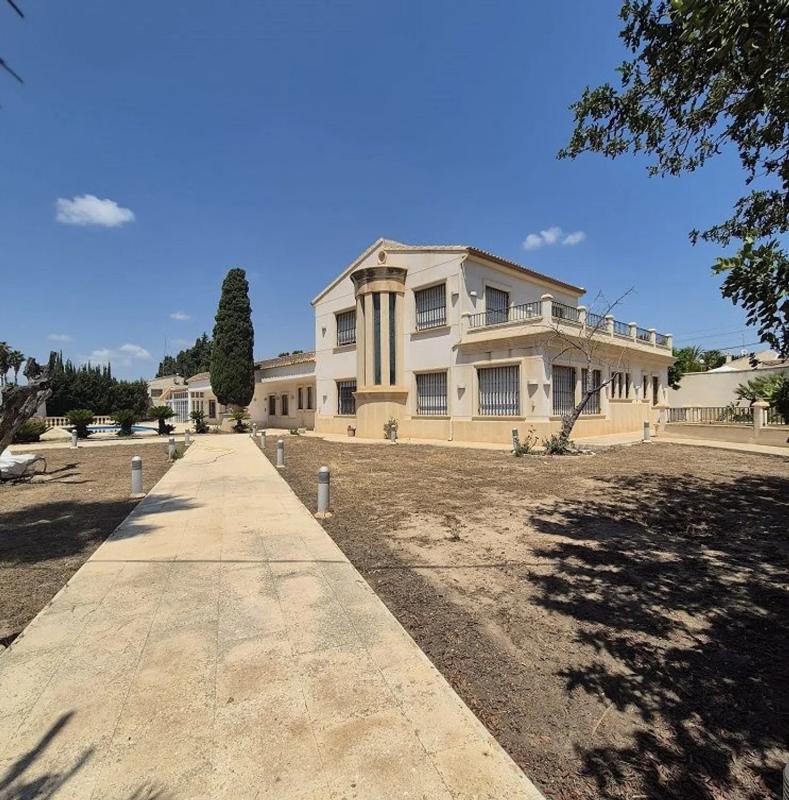 Properties for sale and rent in Spain photo 3