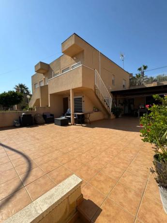 Chalet pareado en Aviguda Oceania thumbnail 1