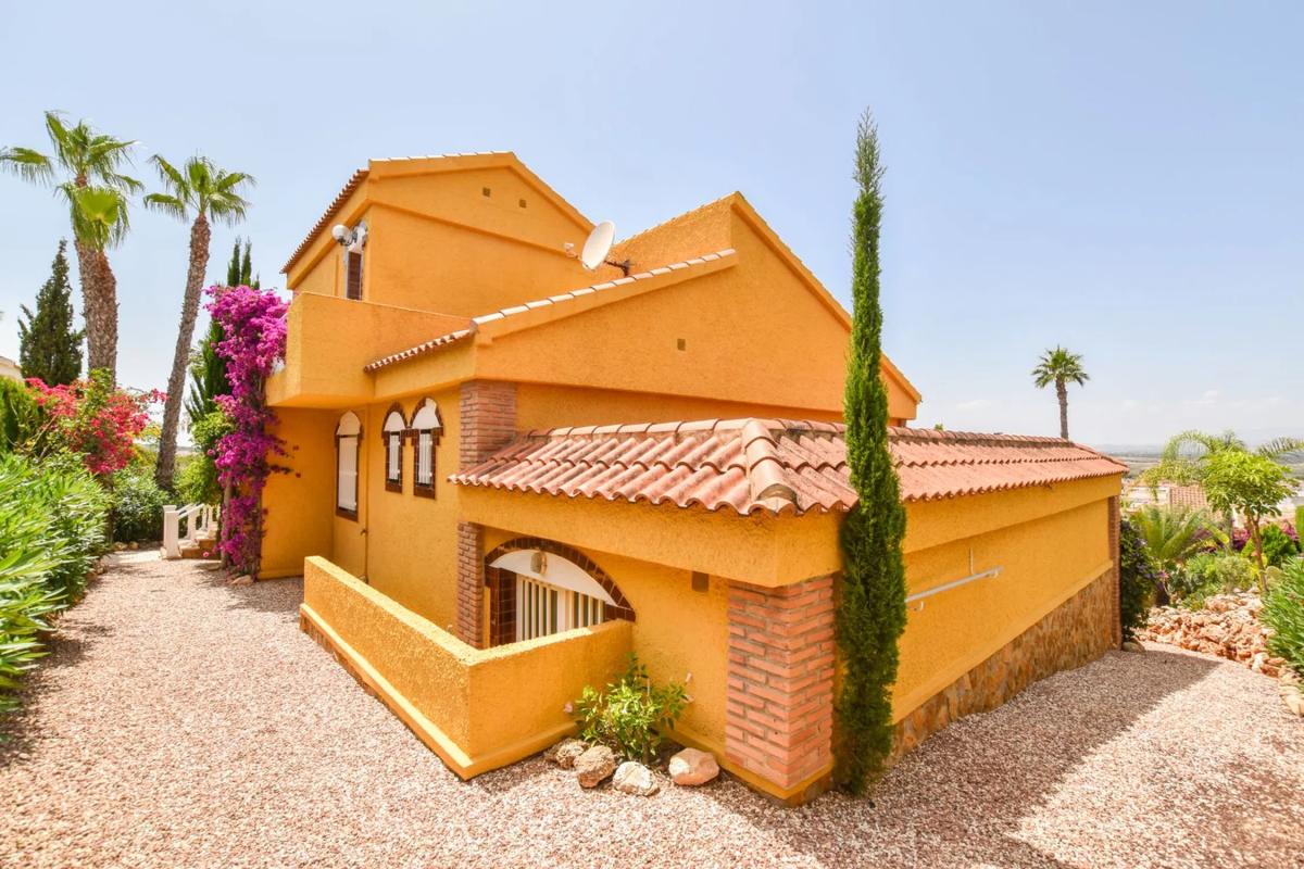 Properties for sale and rent in Spain photo 3