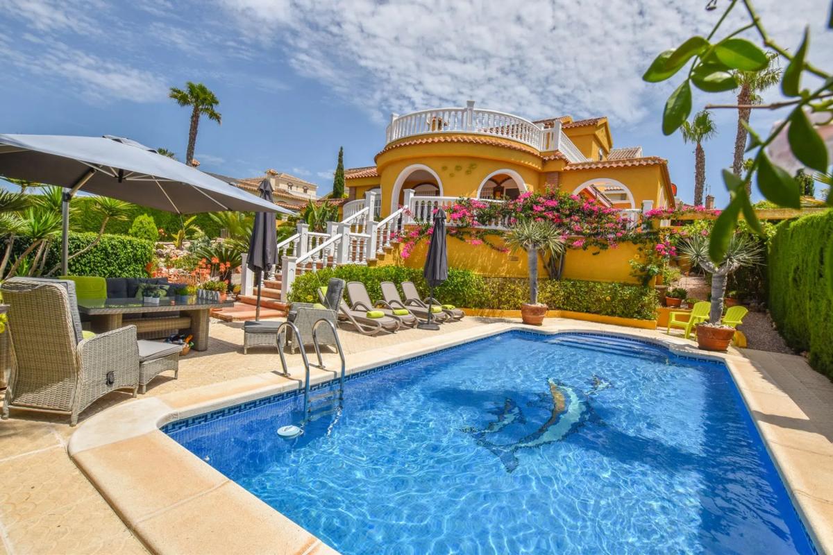 Properties for sale and rent in Spain photo 5
