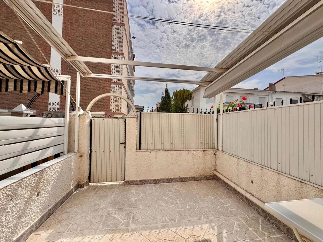 Properties for sale and rent in Spain photo 2