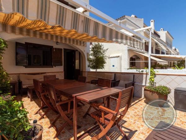 Chalet pareado en calle del Cadafal photo 2