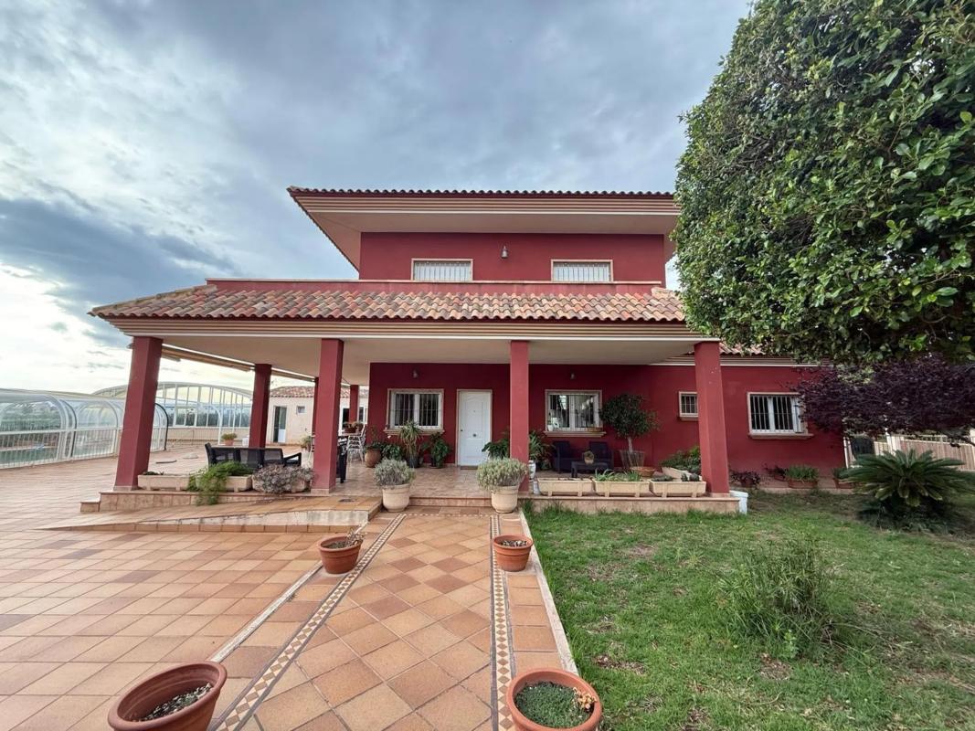 Properties for sale and rent in Spain photo 5