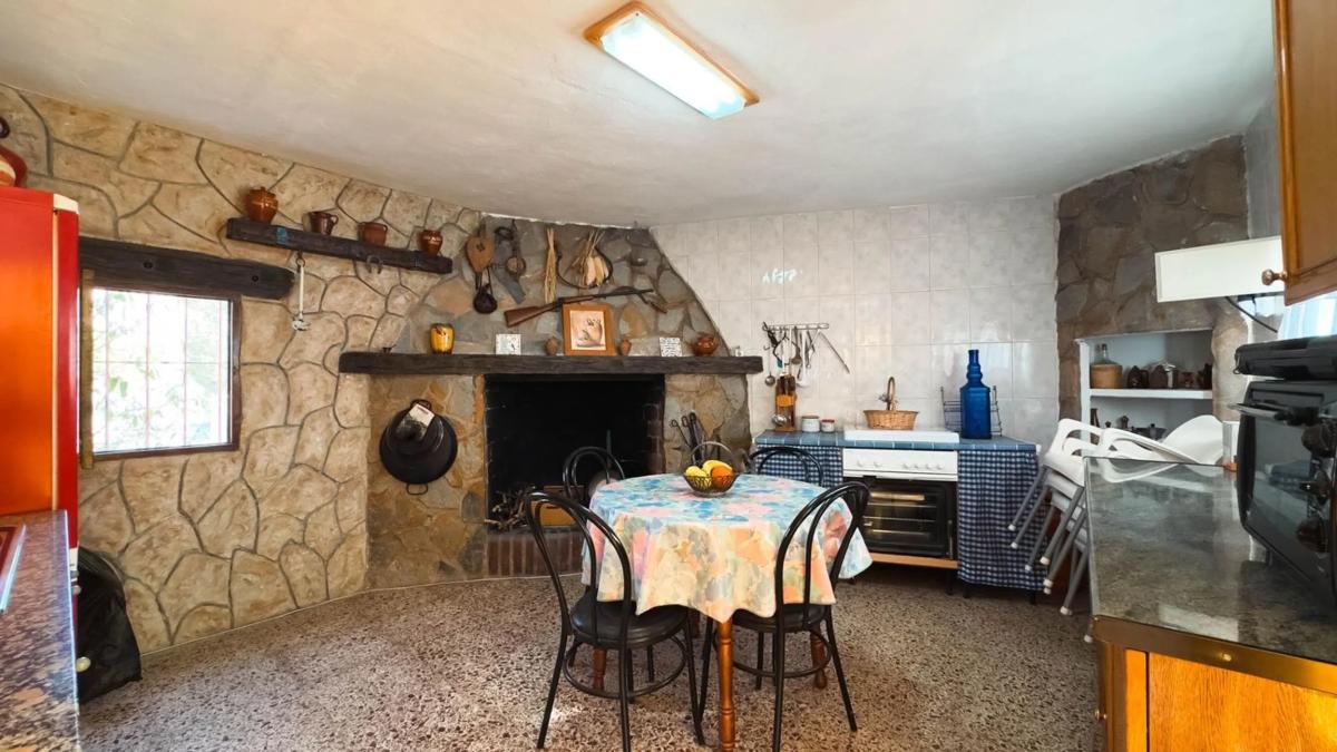 Продажа загородного участка в  Partida Rochet , Агост photo 2