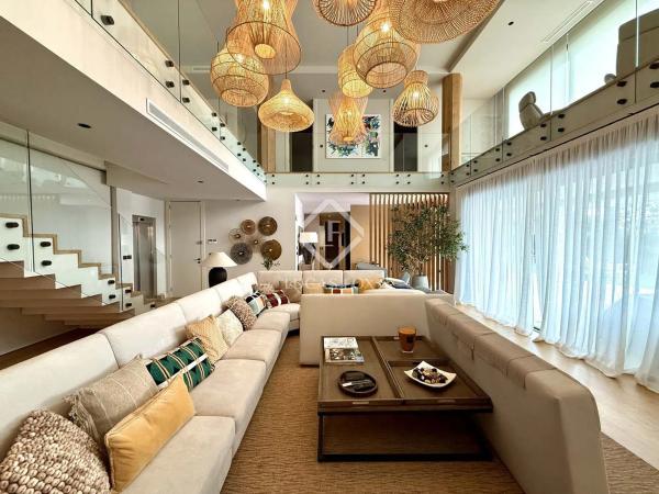 Independent chalet for sale in Barrio Vistahermosa, Alicante
thumbnail 1