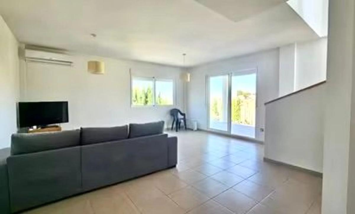 Properties for sale and rent in Spain photo 4