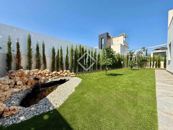 Casa independiente en calle de Santamaria thumbnail 2