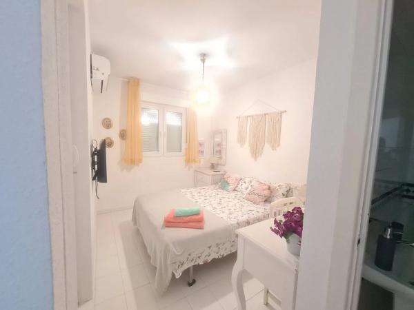 Chalet pareado en calle de Gaianes, 1 thumbnail 1