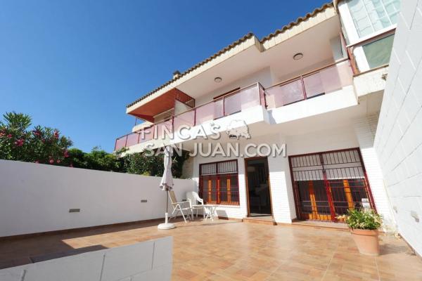 Chalet adosado photo 3