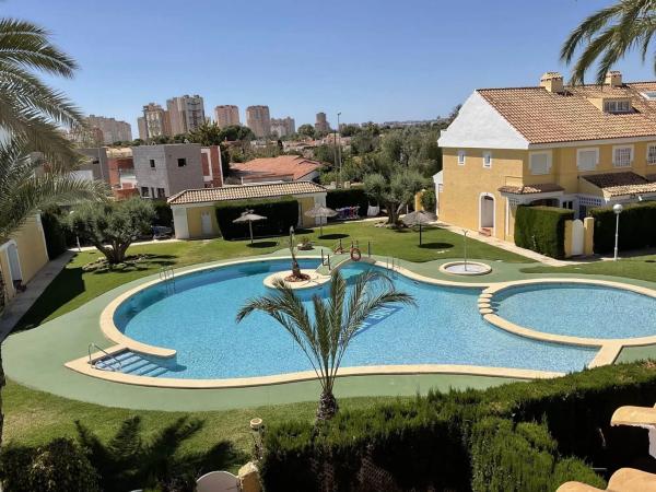 Chalet pareado photo 1