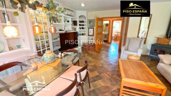 Chalet adosado en Av Creuetes photo 2