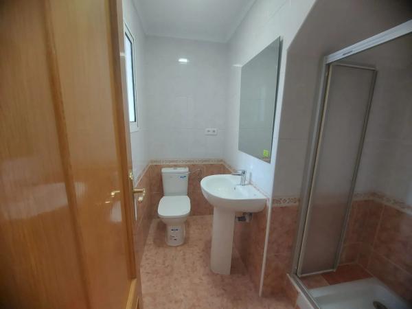 Chalet adosado en calle Pizarro photo 4