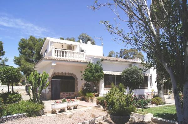 Casa independiente en calle Partida del Raspeig photo 1