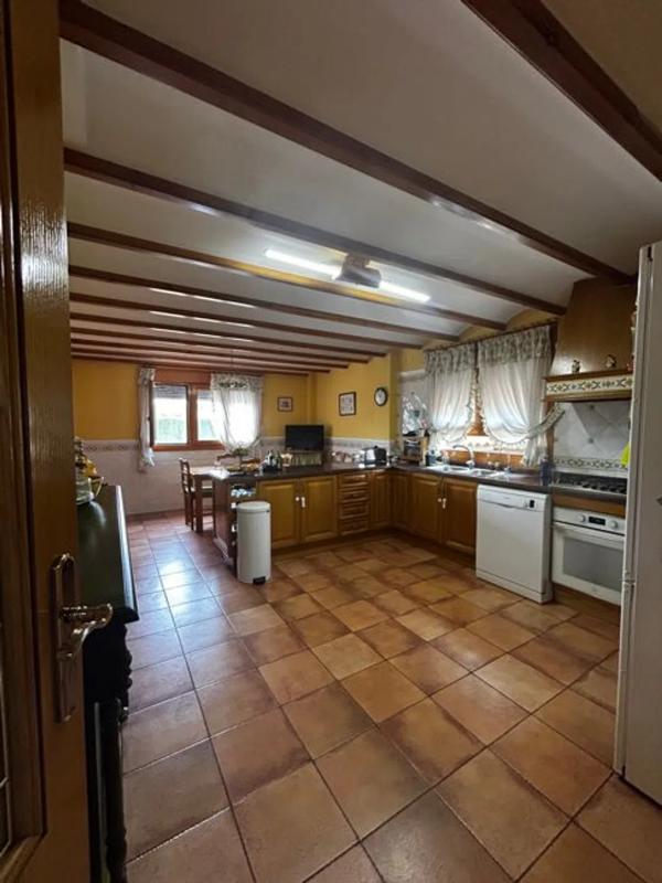 Properties for sale and rent in Spain photo 5