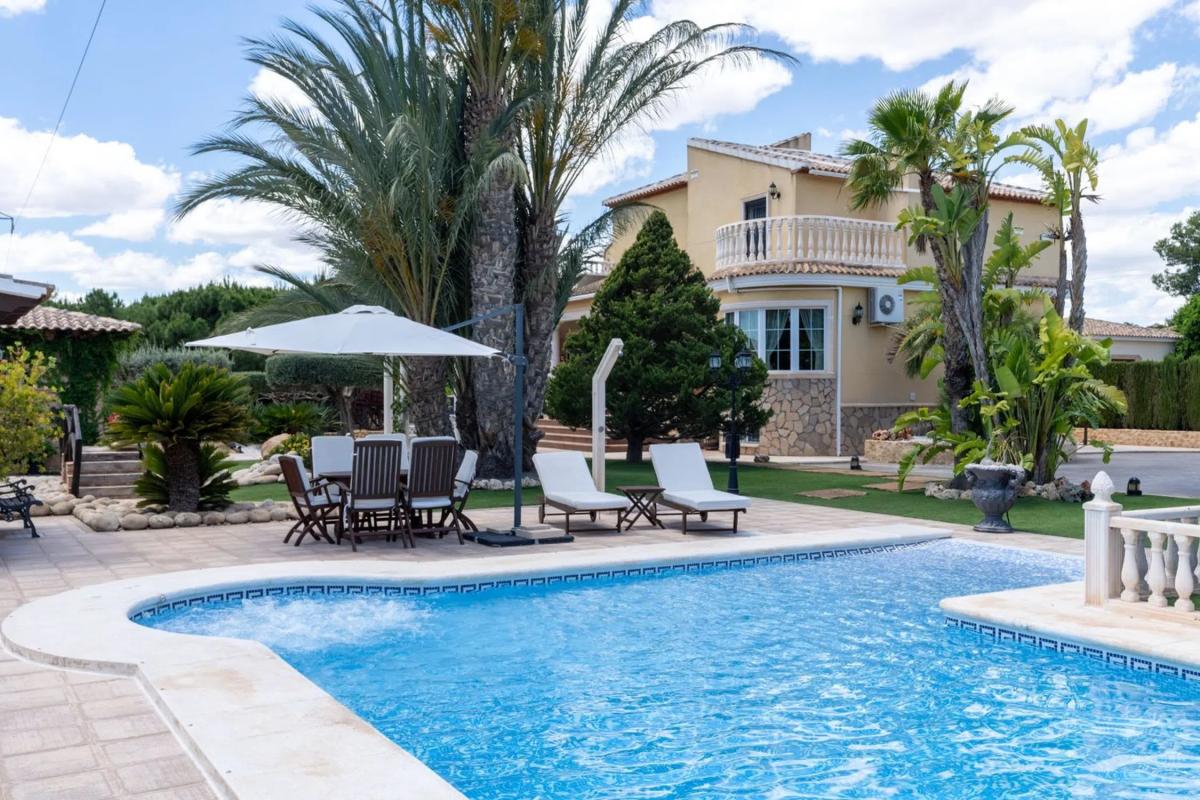 Properties for sale and rent in Spain photo 3
