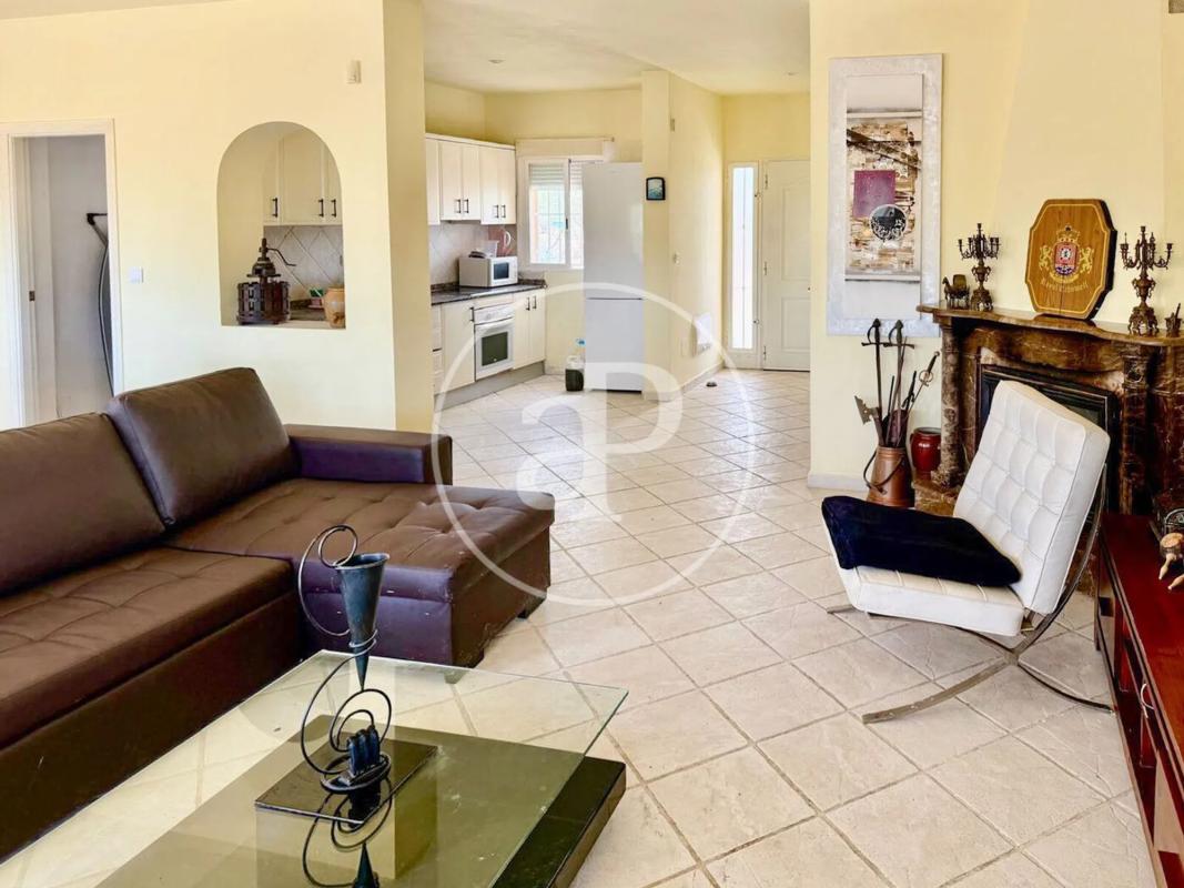 Properties for sale and rent in Spain photo 3