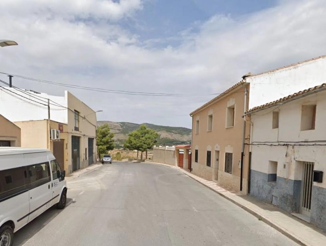 Venta de chalet independiente en Calle Biar, Castalla
photo 1