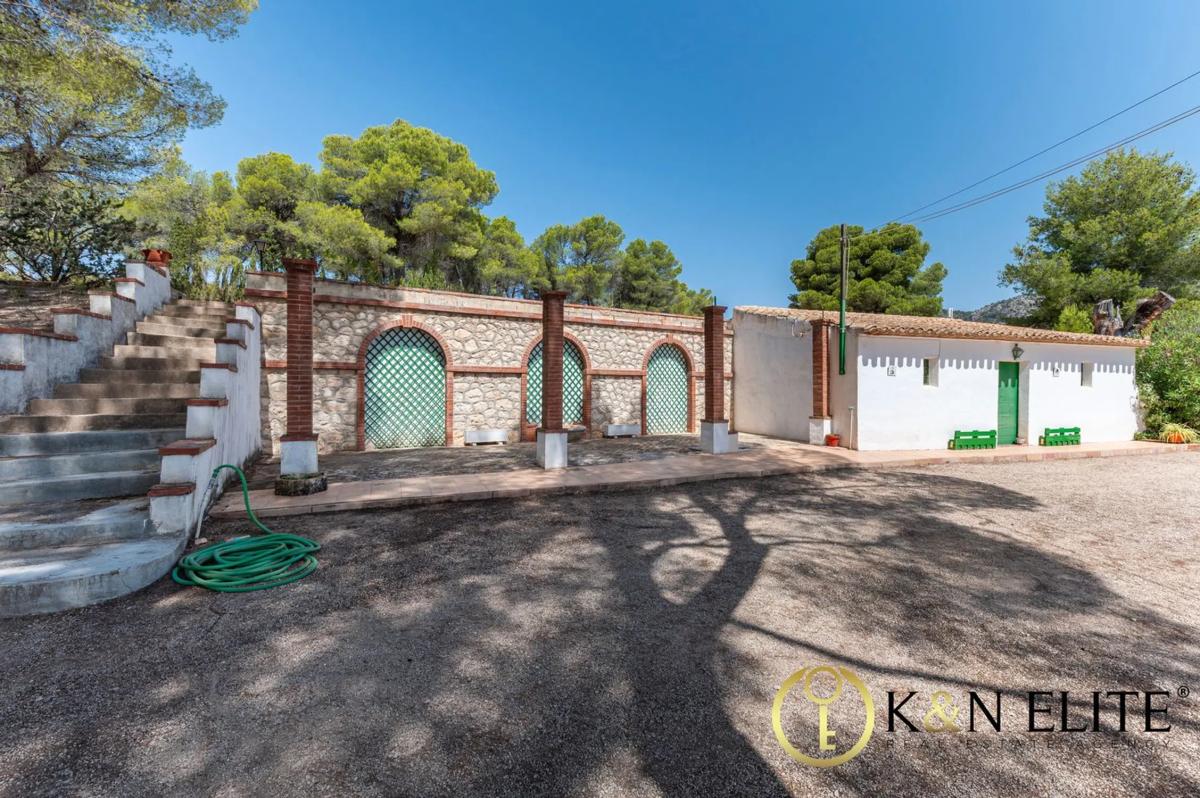 Properties for sale and rent in Spain photo 2