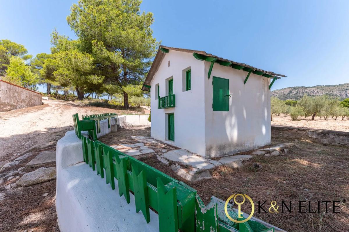 Properties for sale and rent in Spain photo 4