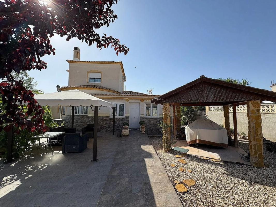 Venta de chalet independiente en Castalla, Castalla
photo 1