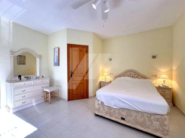 Independent chalet for sale in Benissa pueblo, Benissa
thumbnail 1