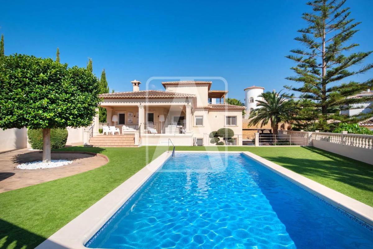 Sale of independent chalet in La Fustera, Benissa
 photo 2