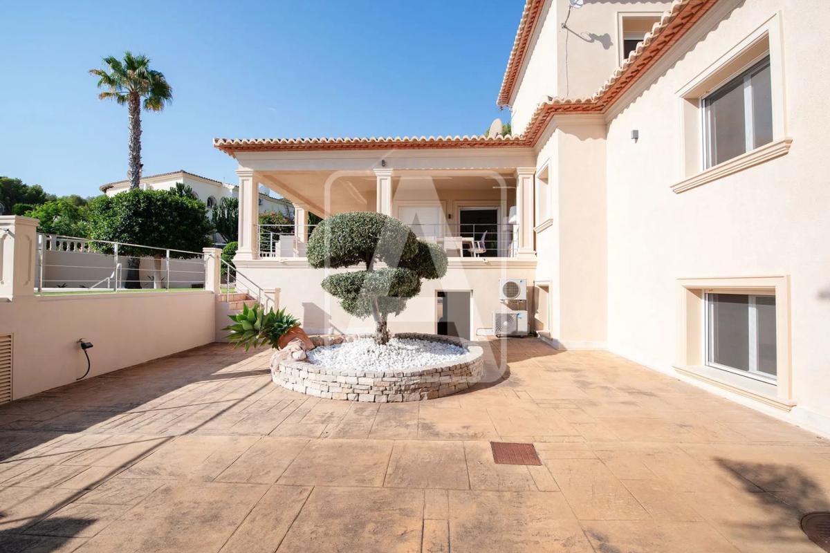 Sale of independent chalet in La Fustera, Benissa
 photo 4