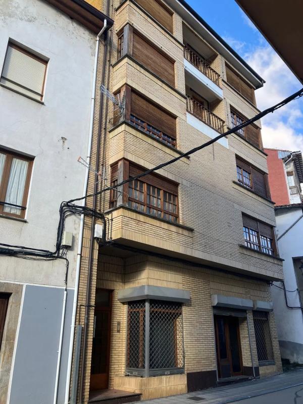 Propiedades en venta y alquiler en España photo 1