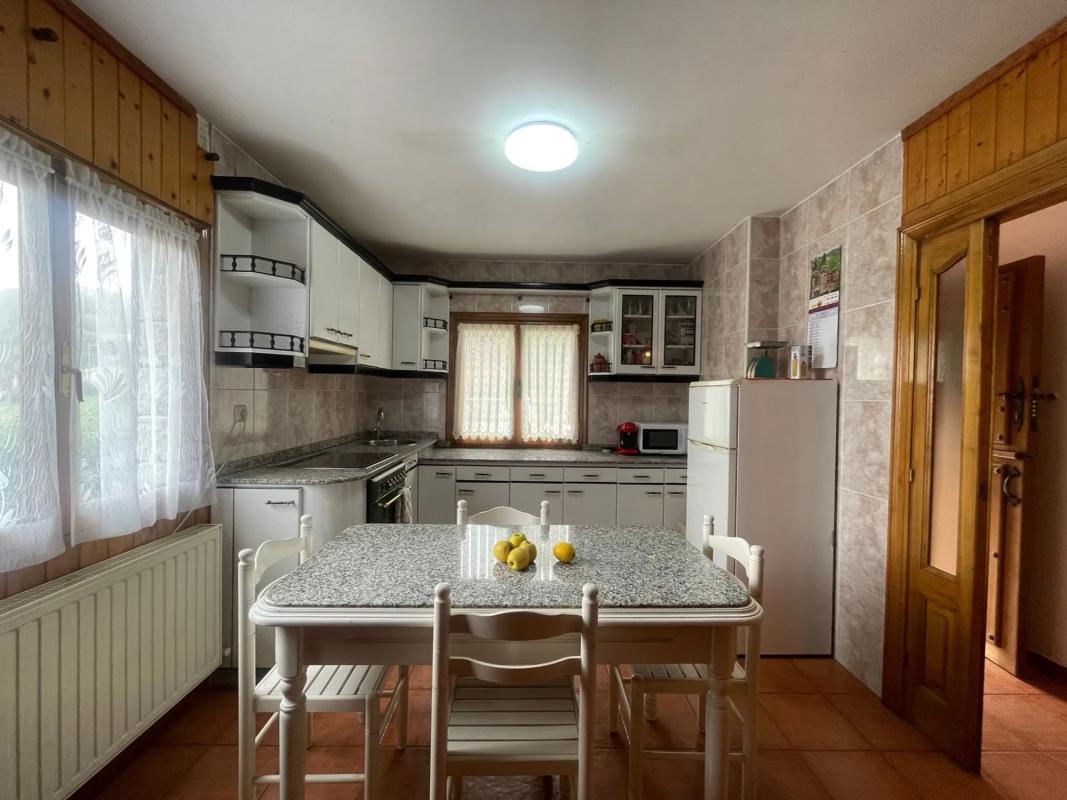 Properties for sale and rent in Spain photo 4