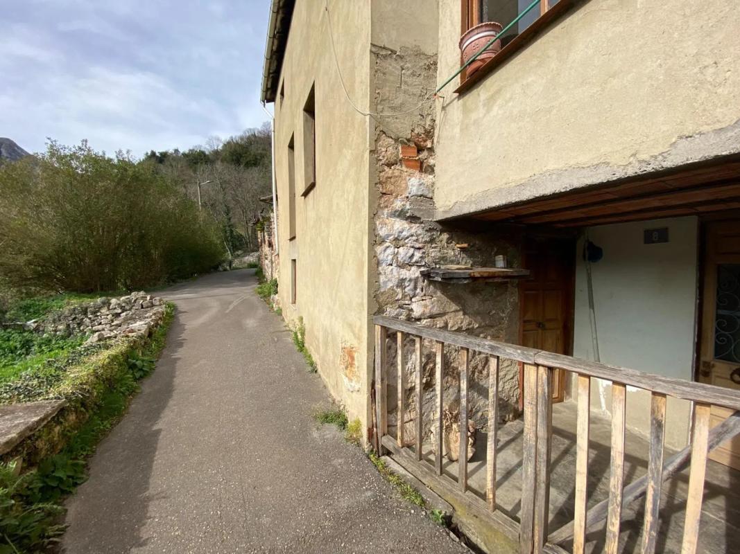 Properties for sale and rent in Spain photo 1