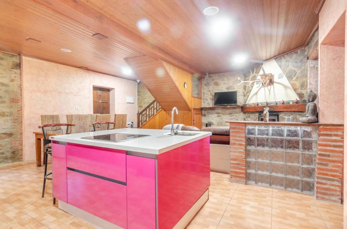 Properties for sale and rent in Spain photo 2