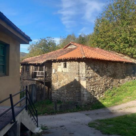 Rustic farm for sale in Llamas s/n , Aller photo 1