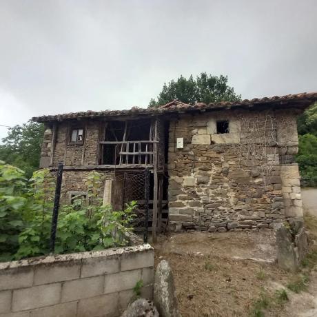 Rustic farm for sale in  Llamas s/n , Aller photo 4