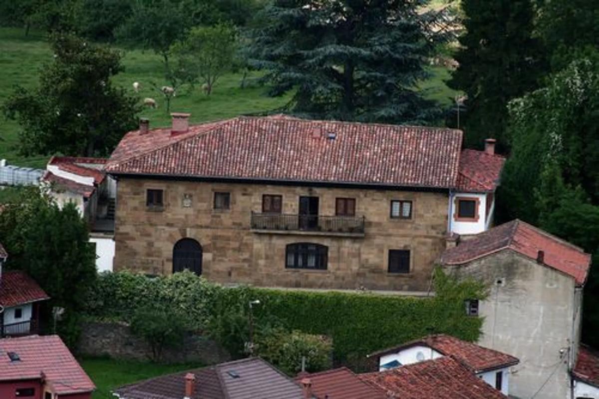 Properties for sale and rent in Spain photo 2