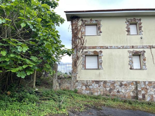 Casa independiente en calle da Fonte, 6 a thumbnail 1