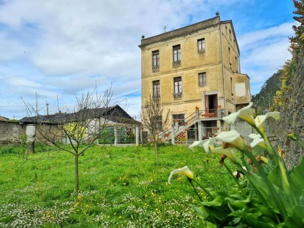 Casa independiente en avenida Asturias photo 1