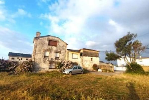 Casa independiente en avenida San Esteban thumbnail 1