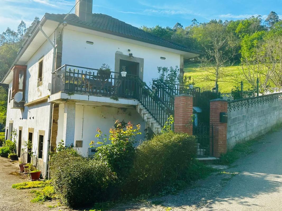 Properties for sale and rent in Spain photo 1